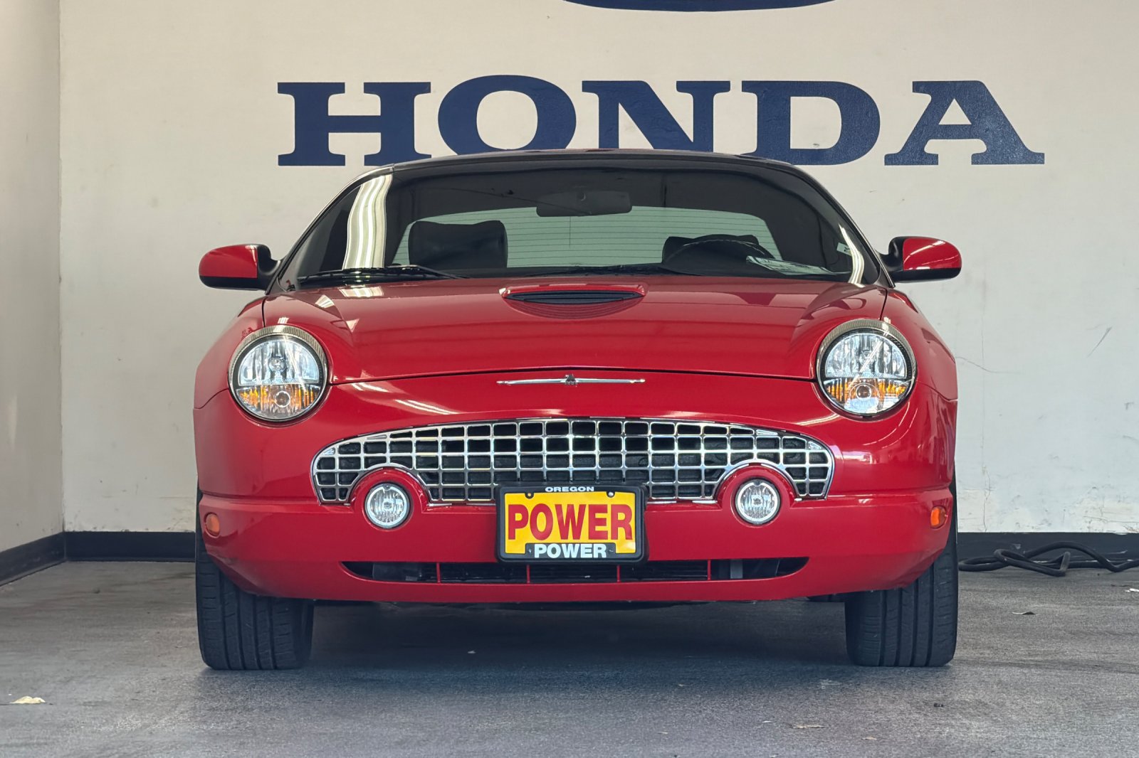 Used 2005 Ford Thunderbird RWD image 8
