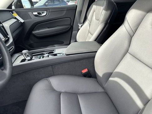 New 2025 Volvo XC60 B5 Plus w/ Climate Package PRO image 15