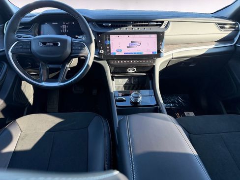 New 2026 Jeep Grand Cherokee Altitude AWD/4WD image 10