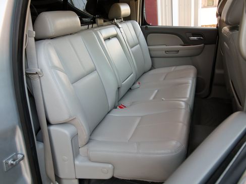 Used 2014 GMC Sierra 2500 SLT w/ SLT Convenience Package AWD/4WD image 41