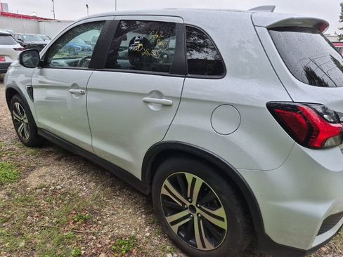 Used 2025 Mitsubishi Outlander Sport SE AWD/4WD image 2