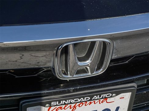 Used 2018 Honda Accord LX image 11