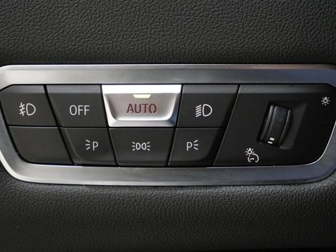 Used 2020 BMW X7 xDrive40i w/ Premium Package AWD/4WD image 16