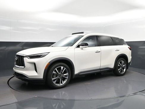 Certified 2023 INFINITI QX60 Luxe w/ Performance Audio Package AWD/4WD image 3