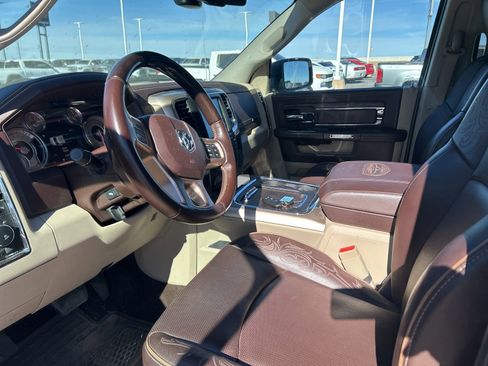 Used 2017 RAM 1500 Laramie Longhorn image 15