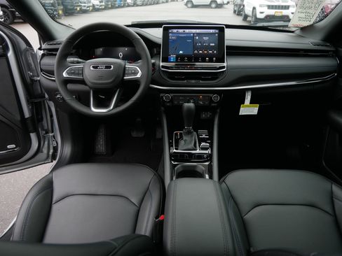 New 2026 Jeep Compass Limited w/ Sun, Sound & Navigation Group image 7