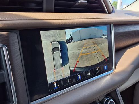 Used 2022 GMC Yukon XL Denali RWD image 12