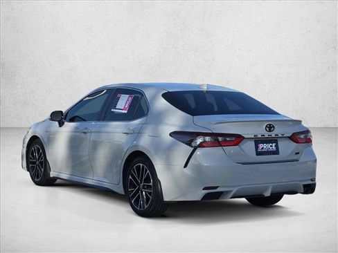 Used 2023 Toyota Camry SE FWD image 8