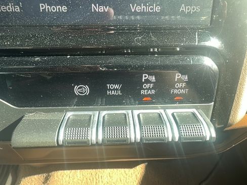 Used 2023 RAM 3500 Laramie AWD/4WD image 19
