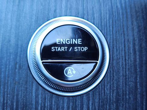 Used 2023 Mercedes-Benz C 300 Sedan image 21