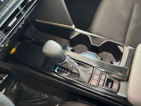 Used 2025 Toyota Camry LE image 45