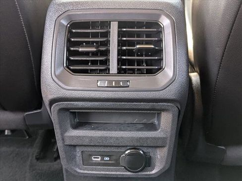 Used 2023 Volkswagen Tiguan SE FWD image 15