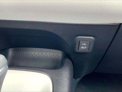 Used 2025 Toyota Corolla SE image 35