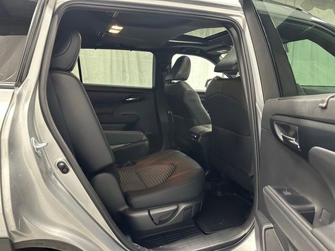 Used 2025 Toyota Highlander XSE image 54