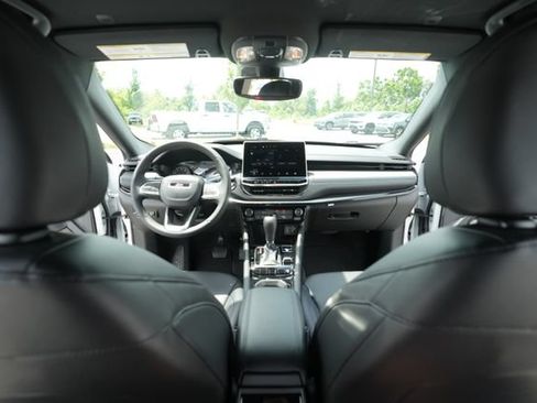 New 2026 Jeep Compass Latitude AWD/4WD image 22
