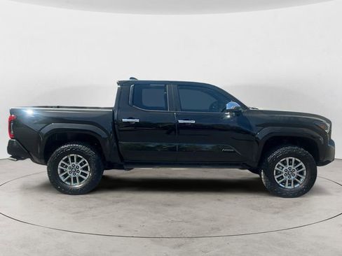 Used 2024 Toyota Tacoma Limited w/ Limited Package (LT) AWD/4WD image 6