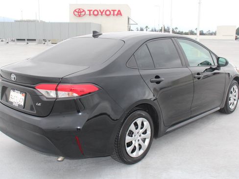 Certified 2023 Toyota Corolla LE FWD image 3