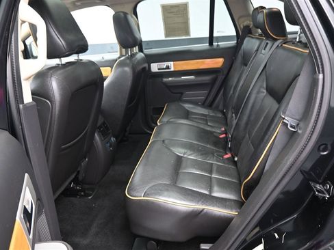 Used 2010 Lincoln MKX AWD image 10