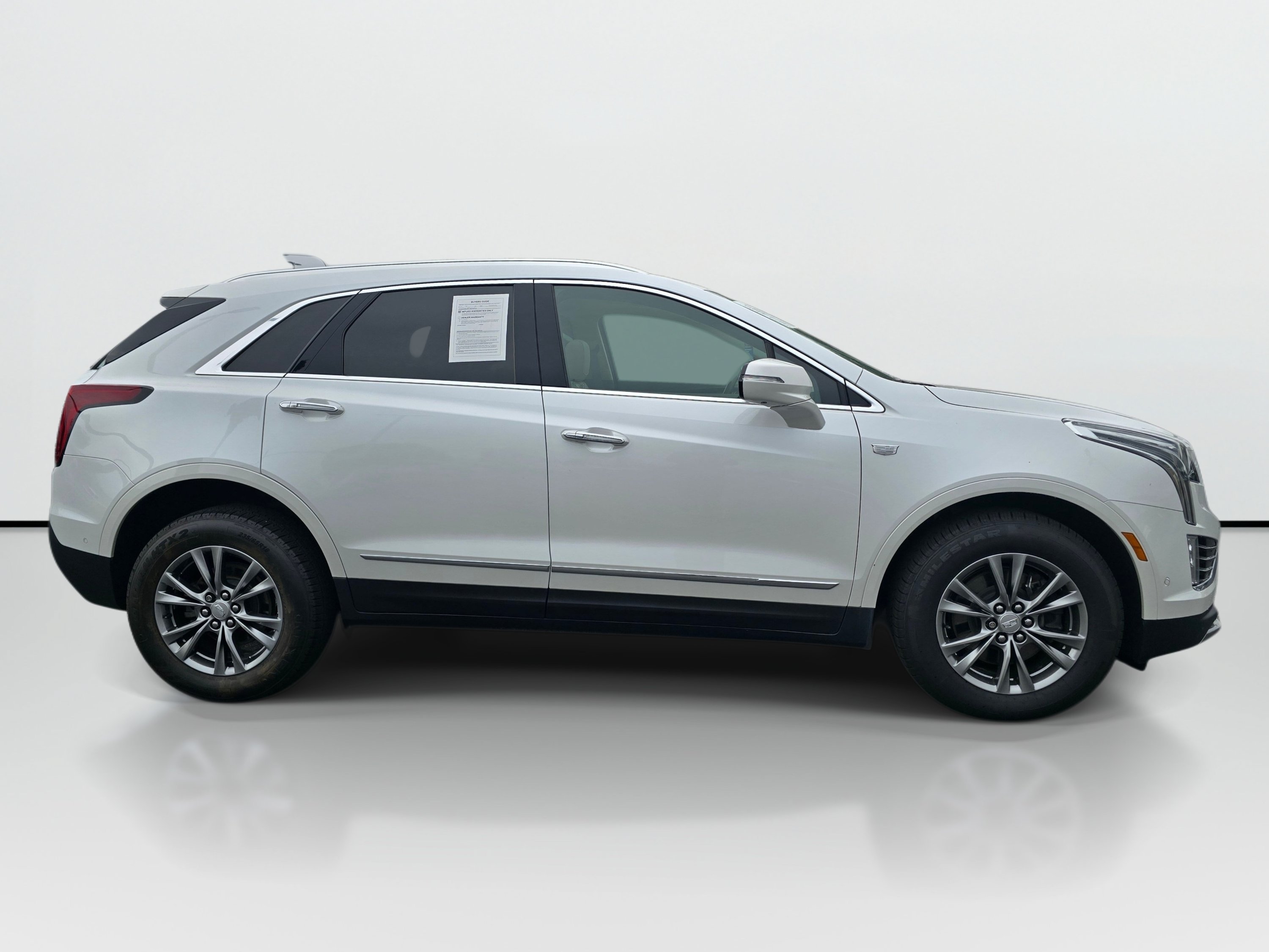Used 2023 Cadillac XT5 Premium Luxury w/ Technology Package AWD/4WD image 6