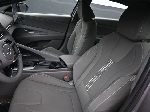 Certified 2023 Hyundai Elantra SEL image 11