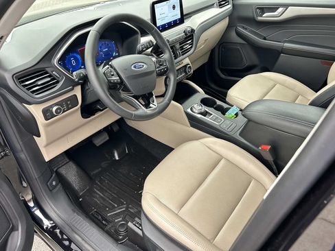 Used 2021 Ford Escape SEL w/ Technology Package FWD image 15