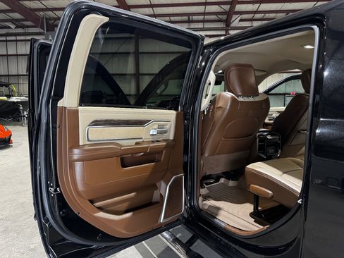 Used 2019 RAM 2500 Laramie image 16