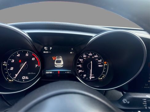 Used 2017 Alfa Romeo Giulia AWD w/ Cold Weather Package image 19