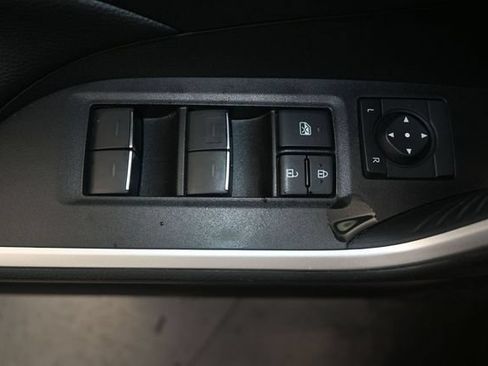 Used 2022 Toyota RAV4 XLE Premium AWD/4WD image 14