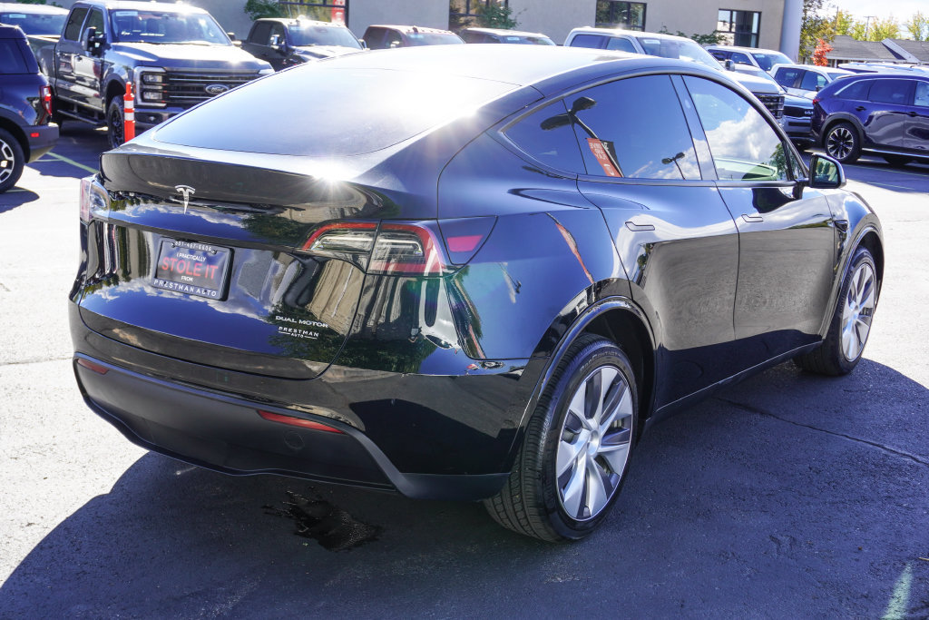 Used 2024 Tesla Model Y Long Range AWD/4WD image 15