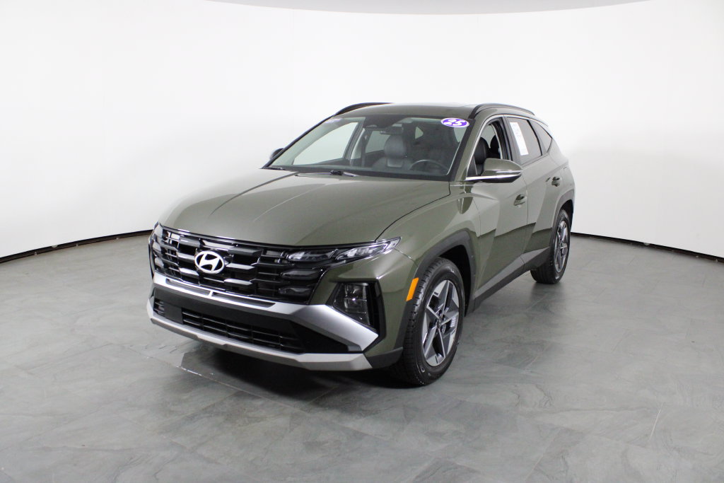 Used 2025 Hyundai Tucson SEL FWD image 2