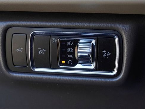 Used 2023 Lincoln Aviator Reserve w/ Equipment Group 201A image 24