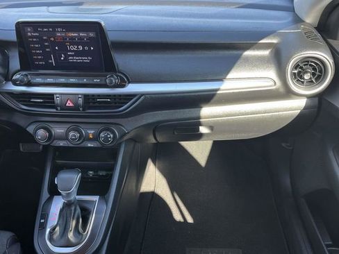 Used 2022 Kia Forte LXS image 18