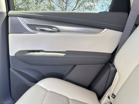 Certified 2023 Cadillac XT5 Premium Luxury w/ Technology Package image 18