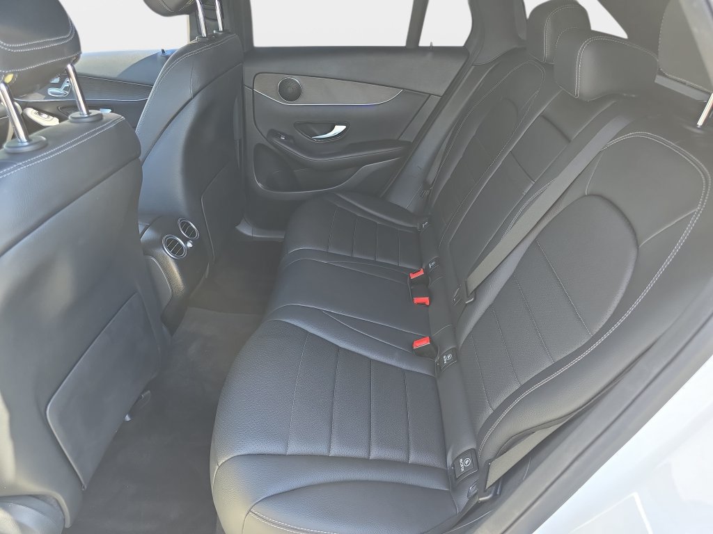 Used 2022 Mercedes-Benz GLC 300 image 17