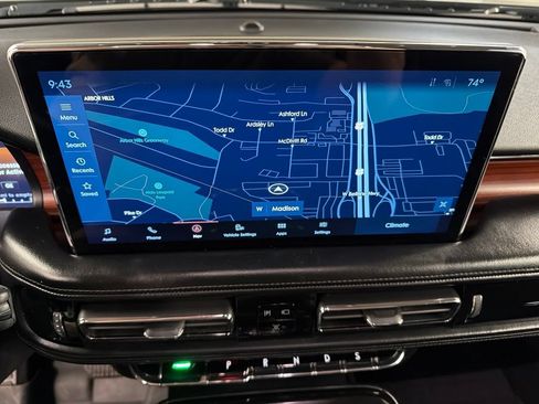 Certified 2021 Lincoln Nautilus Reserve AWD/4WD image 11