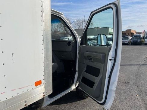 Used 2017 Ford E-350 and Econoline 350 Super Duty w/ Power Windows & Locks Group RWD image 17