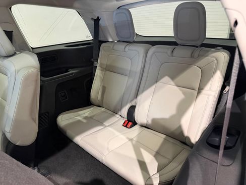 Used 2025 Lincoln Aviator Reserve w/ Equipment Group 201A AWD/4WD image 44