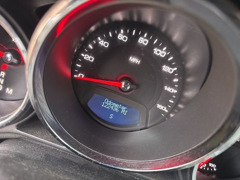 Used 2010 Cadillac CTS Luxury RWD image 1
