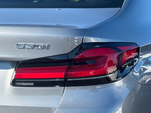 Used 2023 BMW 530i w/ Premium Package image 26