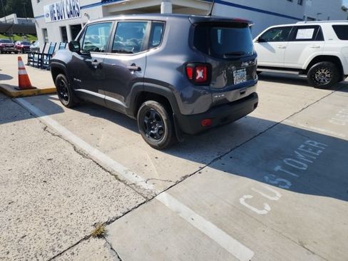 Used 2019 Jeep Renegade Sport AWD/4WD image 12