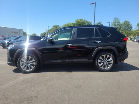 Certified 2019 Toyota RAV4 Limited w/ Advanced Technology Package AWD/4WD image 8