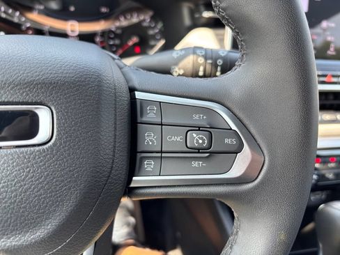 Used 2026 Jeep Compass Limited AWD/4WD image 26