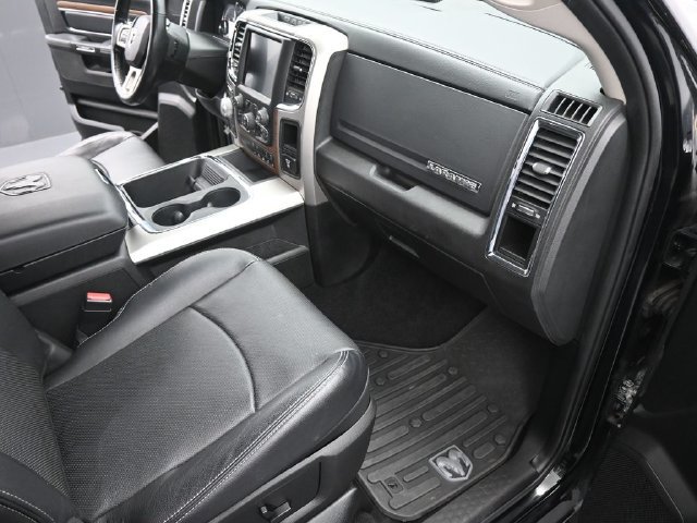 Used 2017 RAM 1500 Laramie w/ Convenience Group AWD/4WD image 17