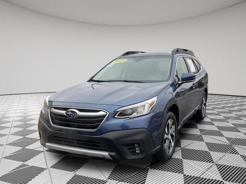 Used 2021 Subaru Outback Limited image 3
