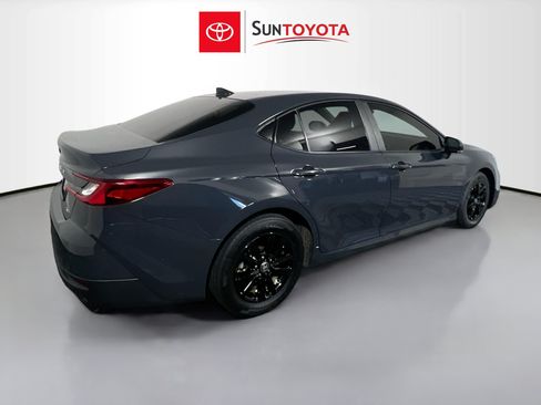 Used 2025 Toyota Camry LE FWD image 4