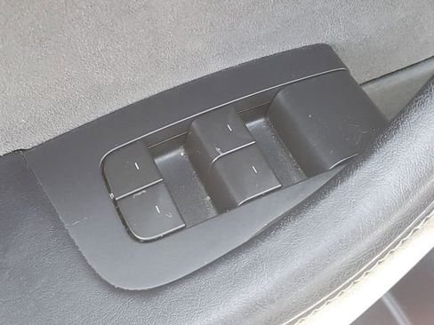 Used 2021 Tesla Model 3 Standard Range Plus image 28