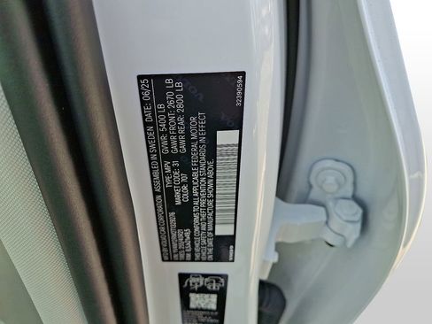 New 2026 Volvo XC60 B5 Ultra w/ Protection Package Premier image 17