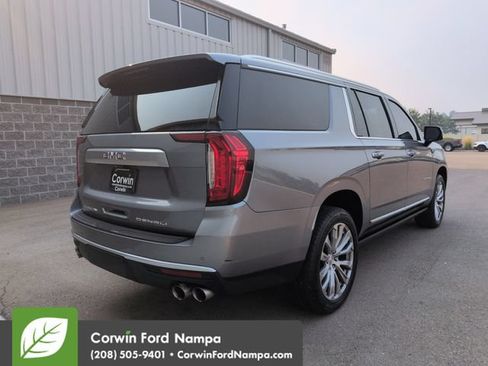 Used 2021 GMC Yukon XL Denali w/ Denali Premium Package AWD/4WD image 3