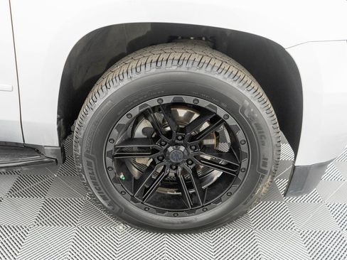 Used 2018 Chevrolet Tahoe Premier image 35