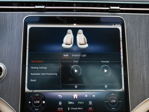 Used 2022 Mercedes-Benz EQS 450+ Sedan image 38